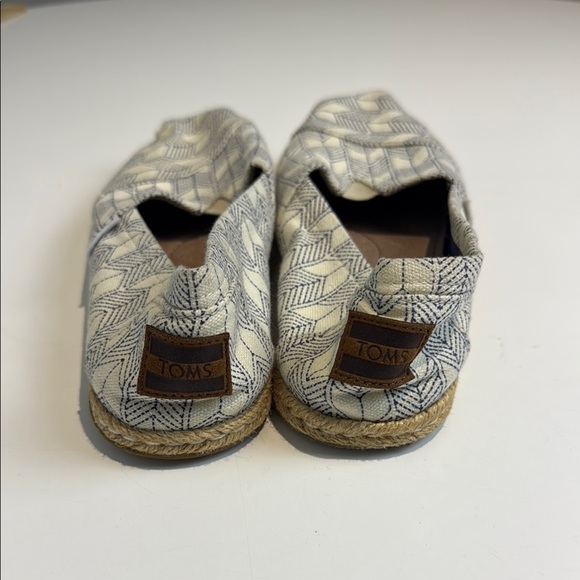 Toms Cream and Blue Espadrille Shoes - Picture 2 of 4